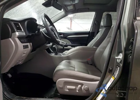 2018 Toyota Highlander Se z USA, uszkodzony, nr VIN 5TDJZRFH6JS897481
